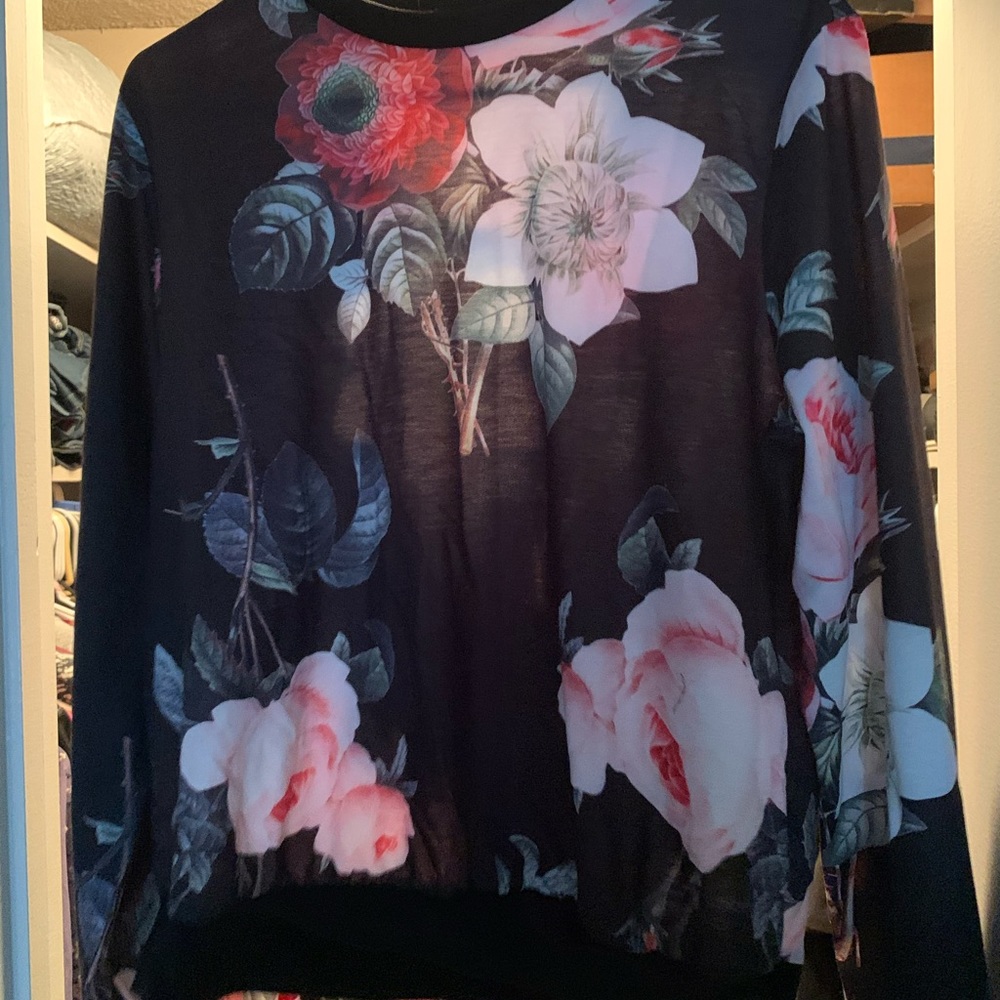 Flower Sweatshirt!!